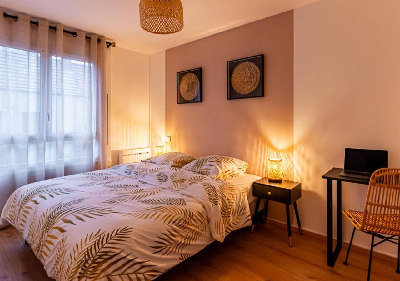 Le Carrousel Avec Parking Prive Apartment Dijon Bagian luar foto